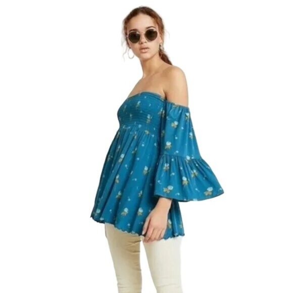 Free People Lana Smocked Off-the-Shoulder Floral Tunic in Mermaid Combo - Picture 2 of 9